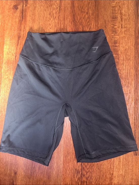 Gymshark Pants - Gymshark Elevate High Waist Biker Shorts - Women’s Medium